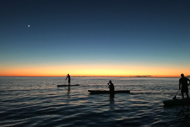 Sonnenaufgang auf dem Wasser